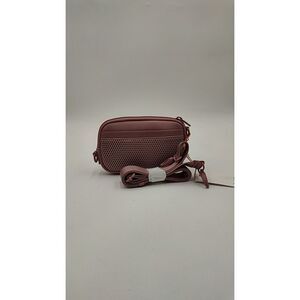 Quince Men Pink All-Day Neoprene Phone Sling No Size